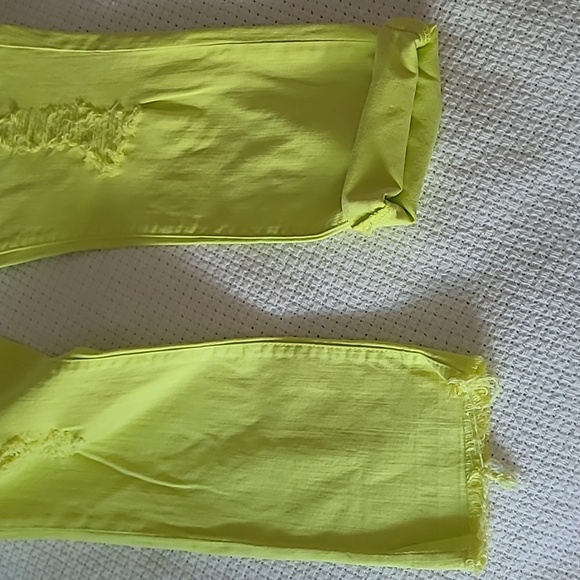 bebe lime green ripped jeans - Picture 3 of 4